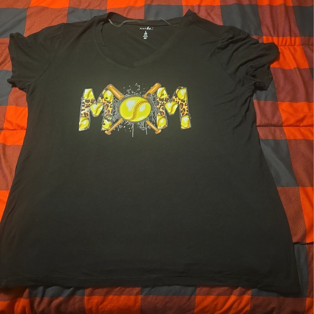 Women's Tee, Softball Mom, Large Black And Yellow